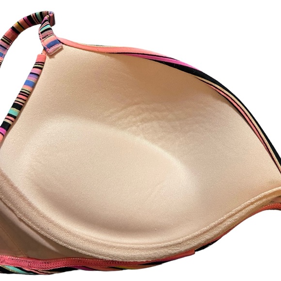 Victoria’s Secret The Angel convertible bikini top - Picture 5 of 7